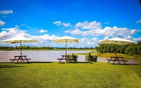 อุทัยริเวอร์เลค รีสอร์ท